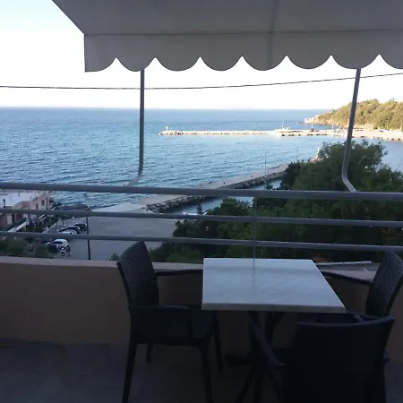 Harbour View - Oceanis Apartment Poros (Kefalonia)