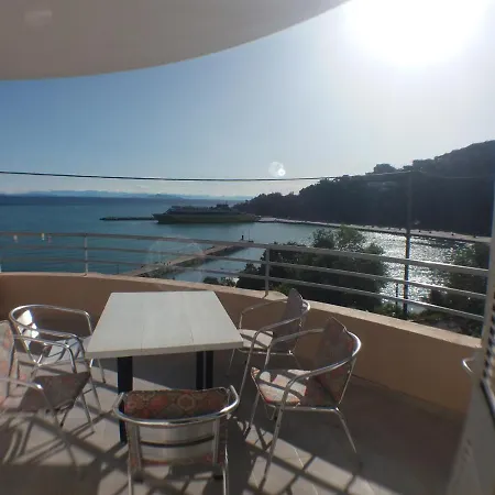 Harbour View - Oceanis Apartment Poros (Kefalonia)